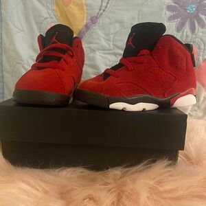 Jordan Kids Sneakers in Red and Black